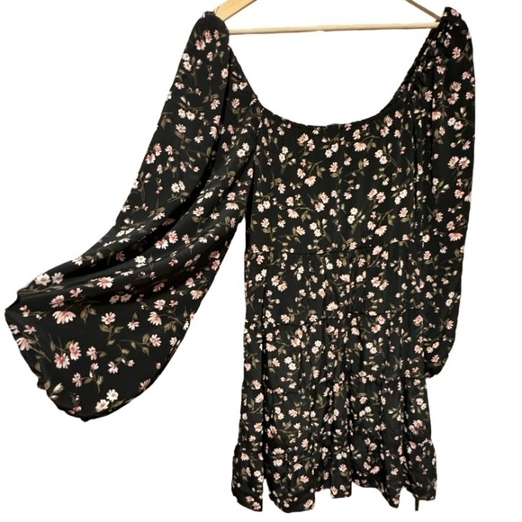 WAYF Floral Ballon Sleeve Tiered Babydoll Dress Size Medium New - Picture 3 of 5